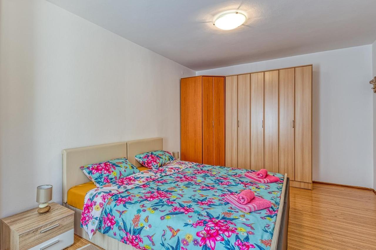 Apartment Gaby With Balcony Пореч Экстерьер фото