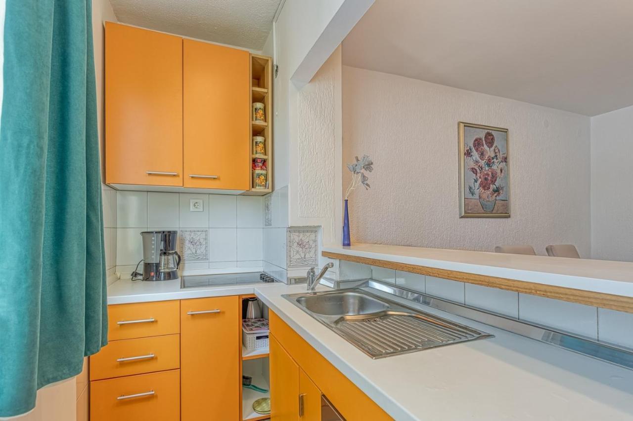 Apartment Gaby With Balcony Пореч Экстерьер фото